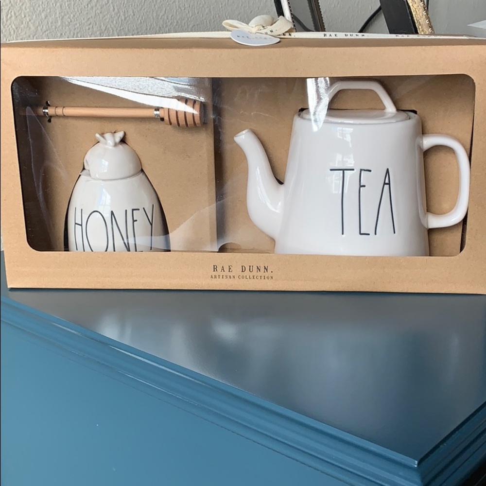 NWT Honey/Tea Set